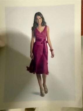 Sleeveless Fuchsia V-Neck Midi Dress with Side Sash